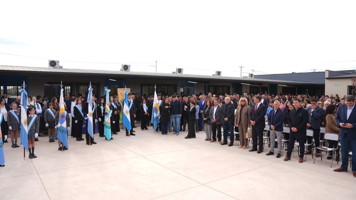 Junín inauguró el nuevo edificio de la Escuela Francisco Javier Domínguez y amplía su oferta tecnológica