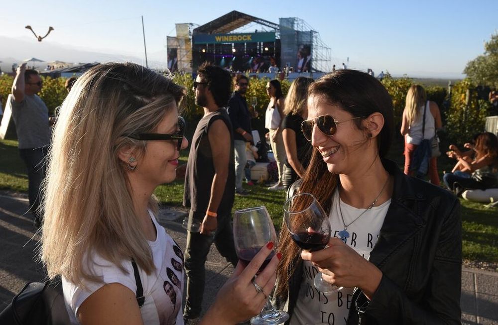 Ir de copas: disfrutar el vino en primavera