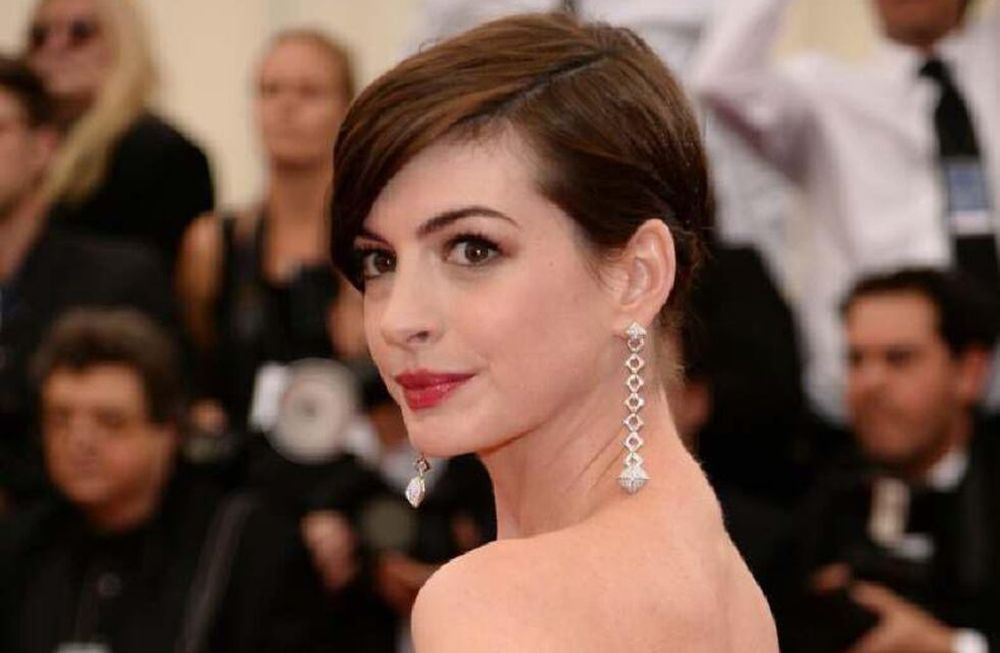 Anne Hathaway no saludó a un argentino por miedo al ébola