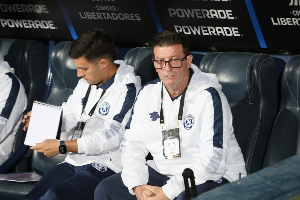 El entrenador Azul destacó nuevamente la labor del equipo y habló del sueño de ser campeón.&nbsp;