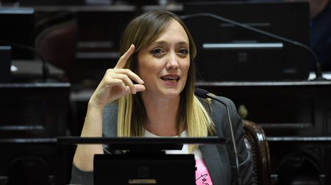 La senadora Anabel Fernández Sagasti habla de cuestiones personales en un video.