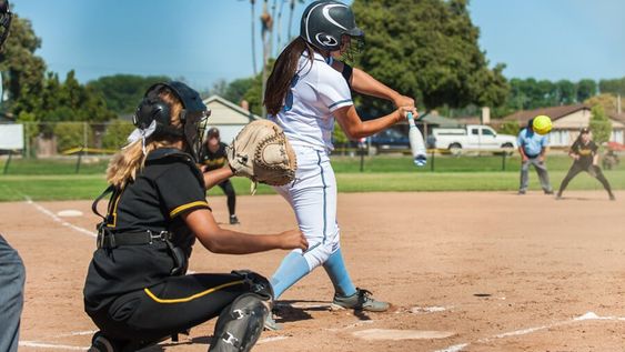 No tan primos: sóftbol y beisbol, las diferencias