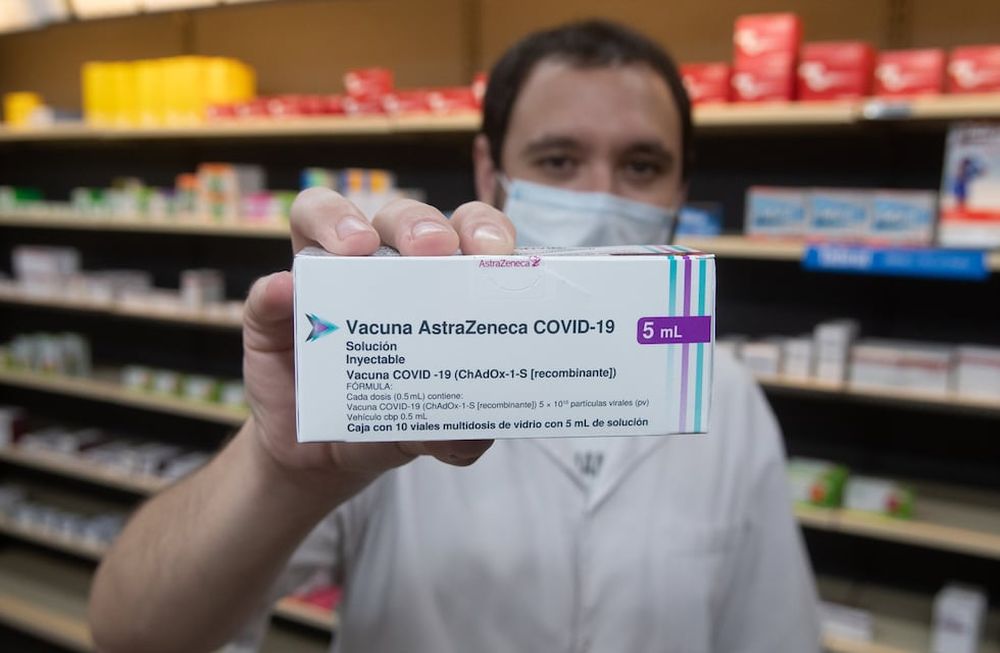 Comenzó la vacunación en las farmacias de Mendoza, pese a que aún no hay anuncio oficialJuan Pesci Farmaceutico de Farmacia La PiramideFoto: Ignacio Blanco / Los Andes