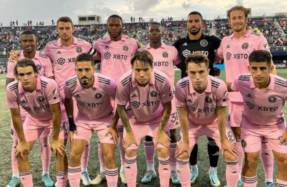 El equipo de EEUU que quiere a Messi sumó sus otros “refuerzos” celeste y blancos: hinchas argentinos enojados cantaron hits tribuneros durante un partido. Foto: Instagram @intermiamifc