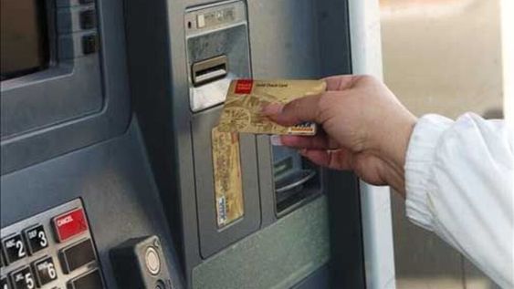 los bancos aumentan las comisiones a partir de mayo: cuanto subiran y a quienes afectara