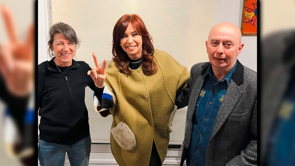 Máximo Kirchner compartió una foto del Indio Solari junto a CFK: "Un buen encuentro"