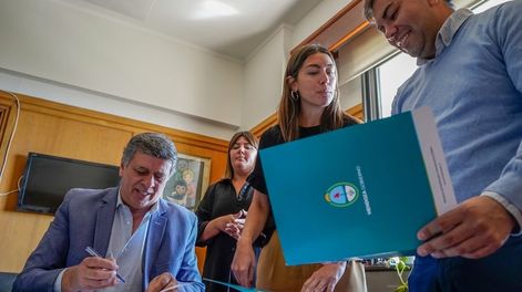 Los Andes | El ex intendente de Las Heras, Daniel Orozco junto a Francisco Lo Presti cuando eran parte del mismo equipo. El actual jefe comunal lleva adelante un ajuste para enderezar la comuna.