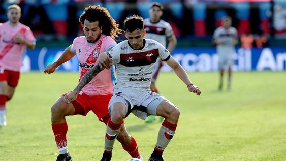 Arsenal derrotó por 1-0 a Colón y complicó su permanencia. / Gentileza.