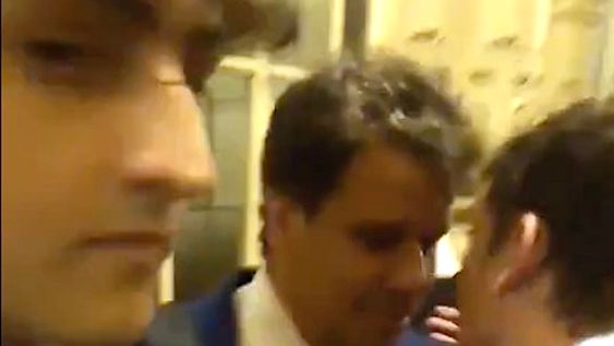 javier milei se cruzo con facundo manes, quien luego denuncio amenazas de santiago caputo