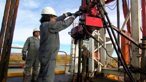 El Sindicato del Personal Jerárquico de Cuyo y La Roja llegó a un acuerdo de varios puntos con YPF después del paro del martes. Foto: LM Neuquén