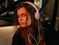 Auriculares con cable: por qué son tendencia.