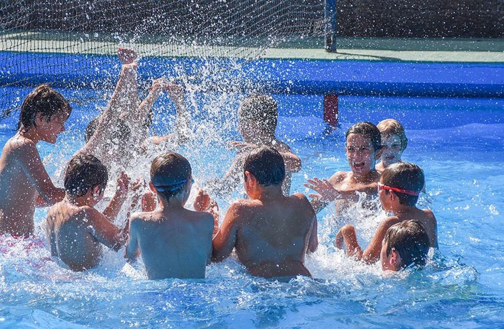 El calor acompañara la última semana de vacaciones de los más chicos. Foto: Mariana Villa / Los Andes