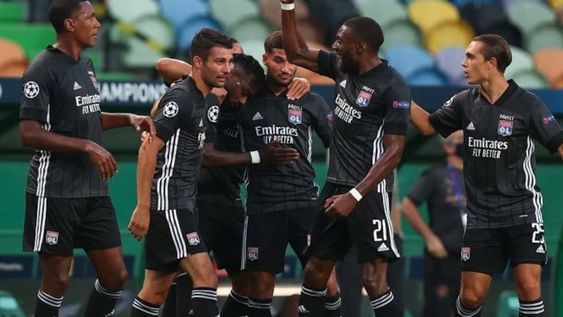 El conjunto francés ya barrió a la Juventus y ahora está haciendo lo propio con el Manchester City. El festejo de los jugadores tras el tanto que abrió el marcador. / Gentileza