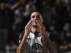 Gimnasia y Esgrima visita a Newells Gimnasia y Esgrima visita a Newells