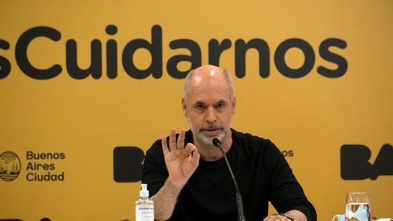 Buenos Aires 18 de abril 2021 Esperando la rueda de prensa de Horacio Rodriguez Larreta en la sede central del gobierno de la ciudadfoto CLARIN