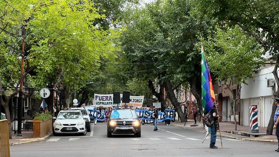 Contramarcha en la previa del Carrusel
