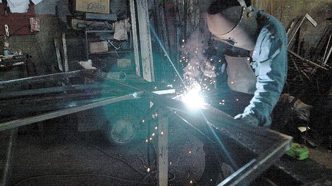 La actividad económica cayó 2,1%