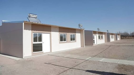 Cada vivienda tiene 61.95 metros cuadrados cubiertos, con paneles hechos de placas OSB y espuma de poliuretano de alta densidad para optimizar la aislación térmica. Foto: Gobierno de Mendoza