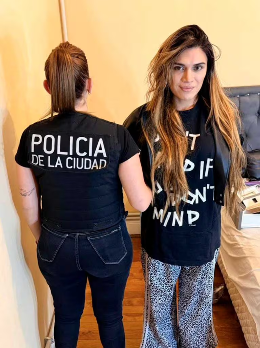 Luciana Martínez fue detenida por supuestamente emborrachar a un turista estadounidense y robarle sus pertenencias.