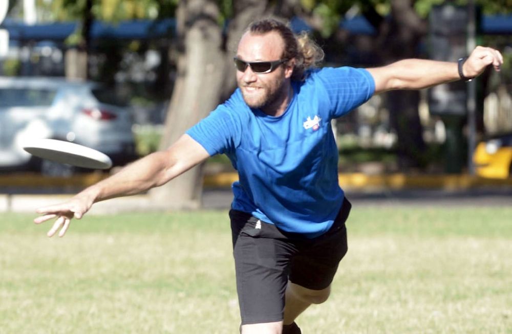 Frisbee: un deporte no sólo de playa