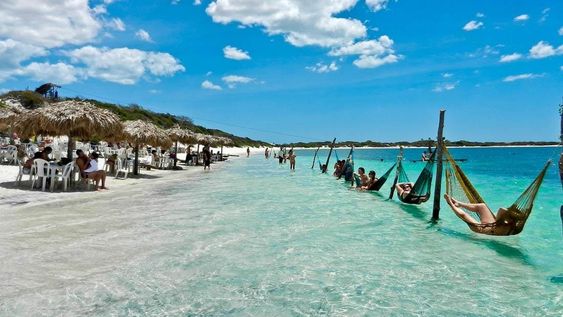 el bohemio pueblito de brasil con mar verde esmeralda: un lugar encantador de posadas rusticas y paisajes selvaticos