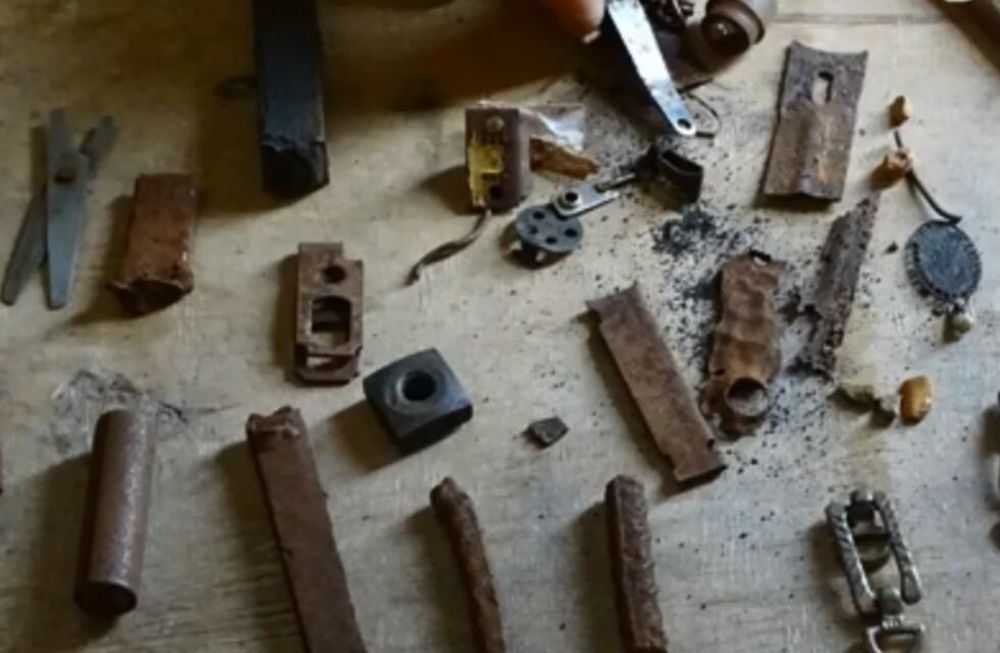 Lo operaron y le sacaron tijeras, un cortauñas y trozos de vidrio del estómago