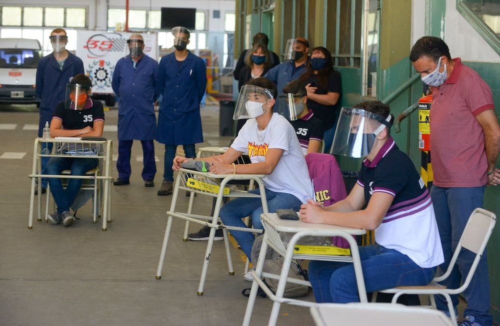 Antes del Covid-19 los niños, niñas y jóvenes dependían de la presencia en las aulas para certificar su instrucción. Hoy en día, no es esencial.