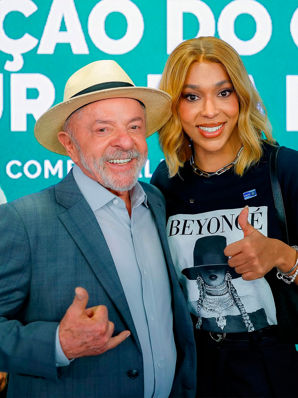 Erika Hilton junto a Lula da Silva.