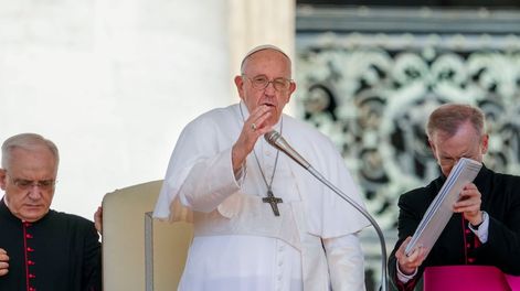 El Papa Francisco ya se recupera en el Vaticano y afirman que “está mejor que antes”. / Foto: AP