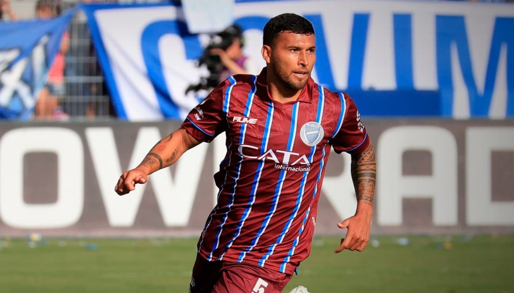 El defensor paraguayo llegó esta temporada al Tomba, donde solo 11 partidos.