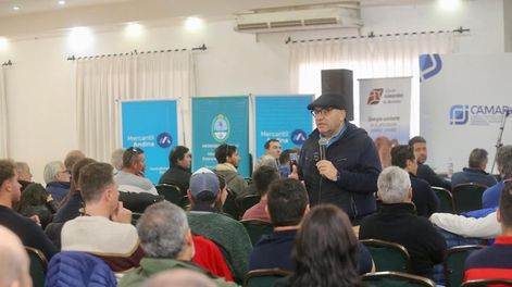 El economista Salvador Di Stéfano pasó por la Fiesta Nacional de la Ganadería.