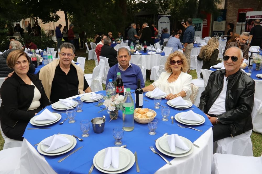Laura Ceppi, Daniel Marrano, Rubén Fuentes, Catalina Molinaro y Armando Bellin compartieron esta gran velada.