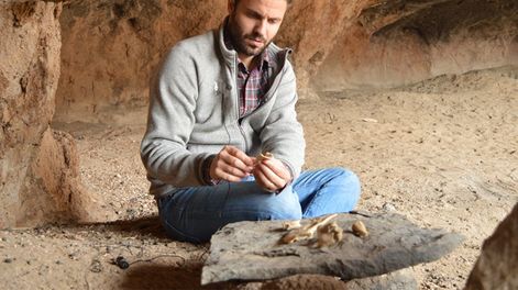 El autor de esta nota, Ramiro Barbarena, en uno de los sitios arqueológicos investigados, en la zona de Uspallata.