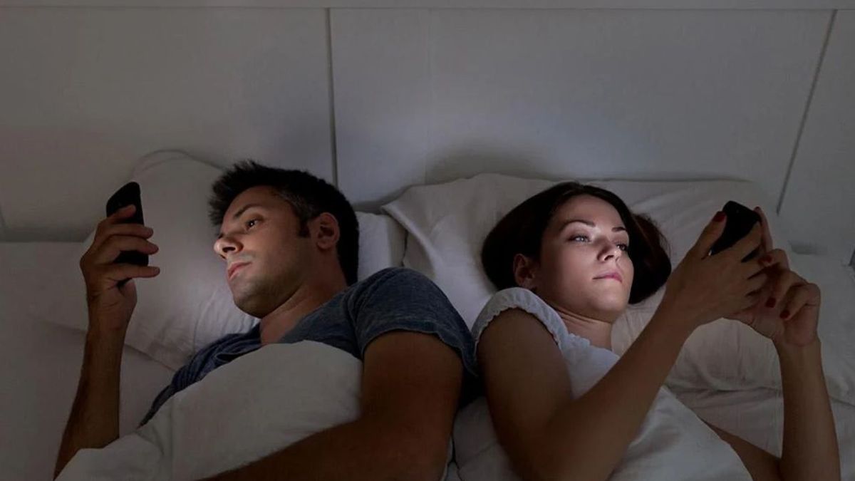 Para mantener un día productivo, un especialista del sueño revela si conviene acostarse tarde o madrugar