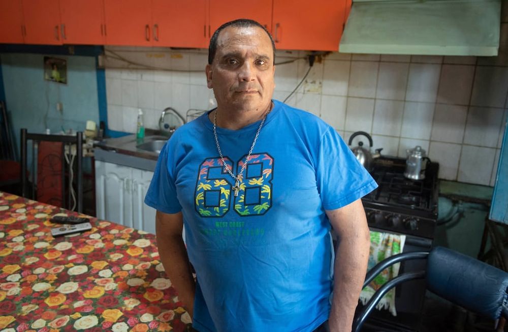 Oscar Alejandro Salas, celador del Colegio Murialdo de Guaymallen acusado de violar a una menor que concurre al jardin de infantes en ese estableciminto goza de la prisión domiciliaria.