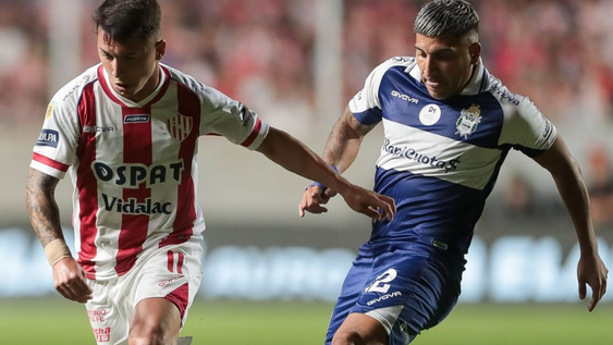 El Lobo se impone al Tatengue y con este triunfo se está metiendo en los cuartos de final.&nbsp;