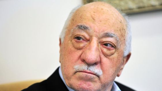 El clérigo turco Fethullah Gulen, recientemente fallecido, feroz crítico del autoritarismo del presidente Erdogán y por eso condenado al exilio por el dictador.