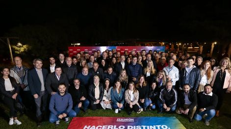 La foto familiar del nuevo frente liderado por Omar De Marchi, la Unión Mendocina.