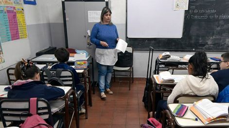 Los Andes | En 2023, 1 de cada 10 alumnos de séptimo grado terminó con promedio 10 en Mendoza. Es la nota que se utiliza para ingresar al secundario y corresponde a lo obtenido en 6° grado. Foto: Orlando Pelichotti
