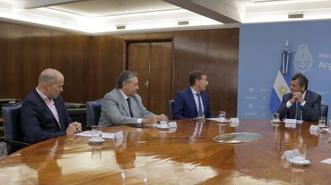 Suarez y Marinelli cerraron con Massa el acuerdo para modernizar el Sistema de Riego Rama Chimba