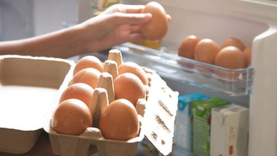 Los huevos deben mantenerse a temperatura ambiente.