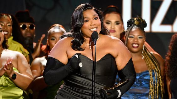 Lizzo en la Gala de la Coalición de Acción de Música Negra 2023