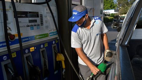 Los Andes | Las ventas de combustibles acumulan un 30% de crecimiento en lo que va del año. - Orlando Pelichotti / Los Andes