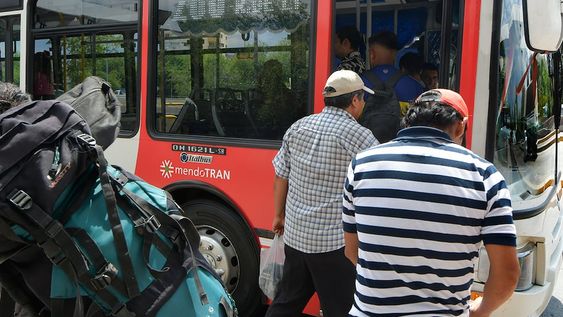 El pasaje del transporte público de pasajeros, de corta distancia aumentó desde hoy 15 de enero y tiene el valor de $70 la tarifa plana. La suba es de $10 con respecto al valor anterior ($60) y ya había sido anticipado por el Poder Ejecutivo el año pasadoFoto:Orlando Pelichotti