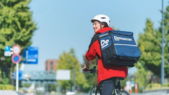 Hombre japonés recibió más de 1.000 pedidos sin pagar tras cometer fraude en una aplicación de delivery.