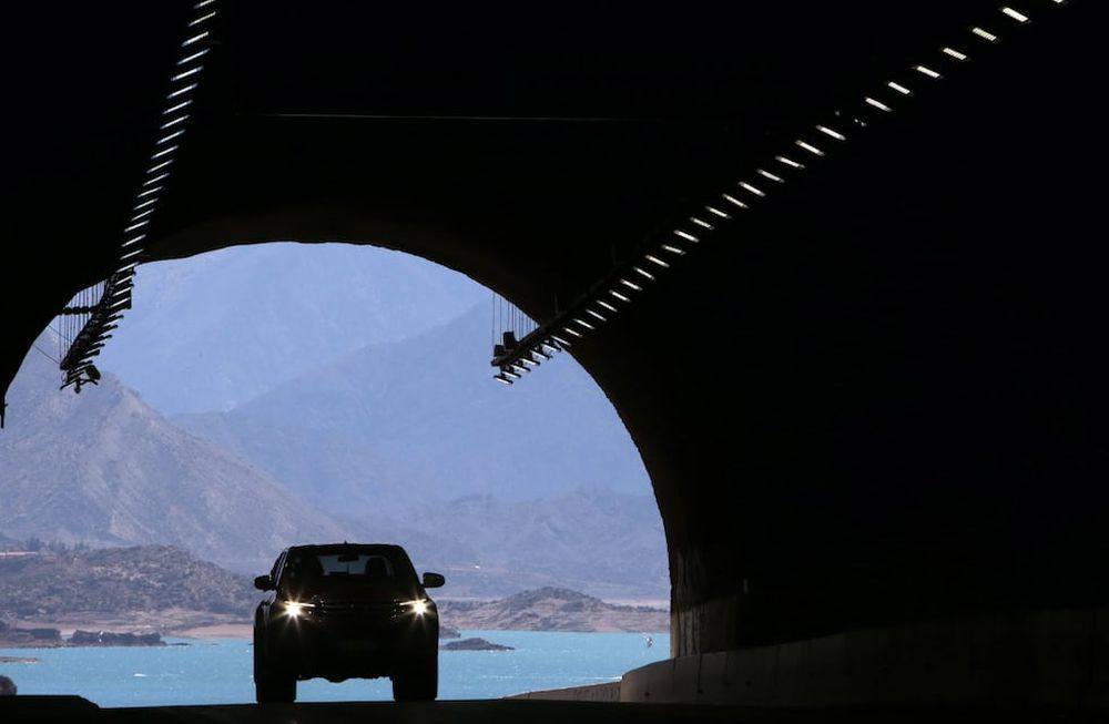 El túnel Cacheuta-Potrerillos es cada vez más elegido por las grandes firmas internacionales para realizar avisos publicitarios. Foto: Gobierno de Mendoza