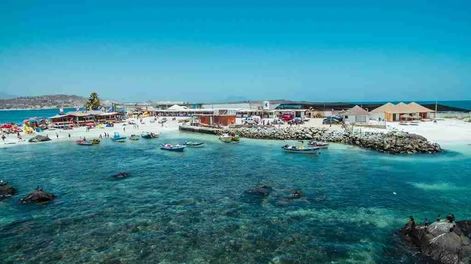 La playa chilena que te hará sentir como en el Caribe, lejos del ruido de la ciudad: dónde queda y cómo llegar