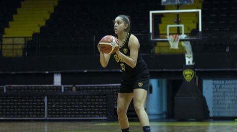 Génesis Toledano, una joven mendocina que estudia y juega al básquetbol en los EE.UU.