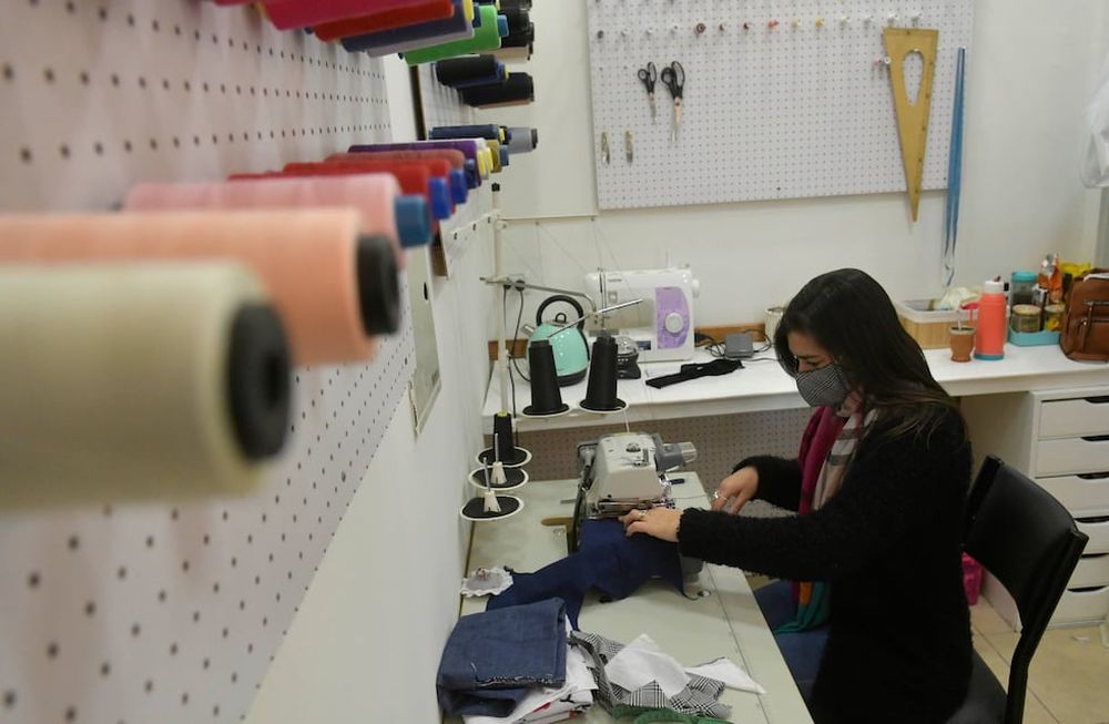 El consumidor va a evitar los grandes desplazamientos y el factor trabajo va a estar mucho más cercano al hogar y el negocio de la logística se va a intensificar.Foto: Orlando Pelichotti / Los Andes