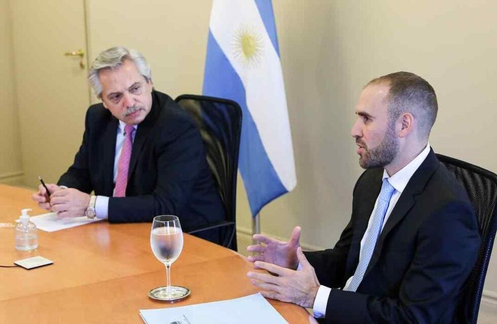 Alberto Fernández y Martín Guzmán cuestionaron el comunicado del Gobierno que atribuyó el endeudamiento externo a la última gestión del peronismo. Imagen de archivo.